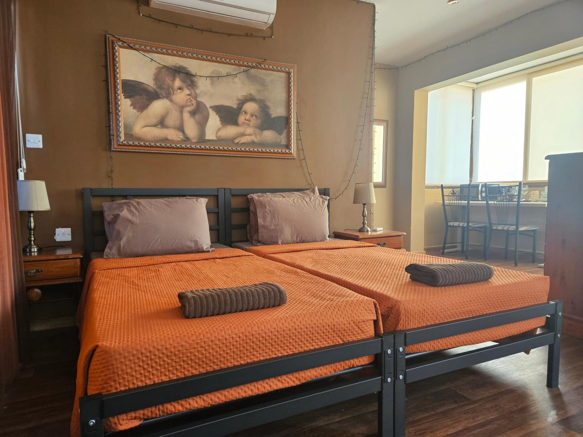 Lotus Guest House Malta Gzira Esterno foto